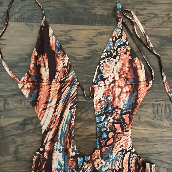 GENERATION OUTCAST MAXI DRESS OPEN BACK - Picture 4 of 5